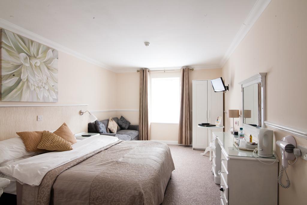 Hotel Hunters Meet Hatfield Heath